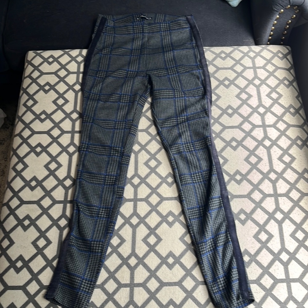 Small Abercrombie Leggings with Velour stripe, Blue black & gray plaid